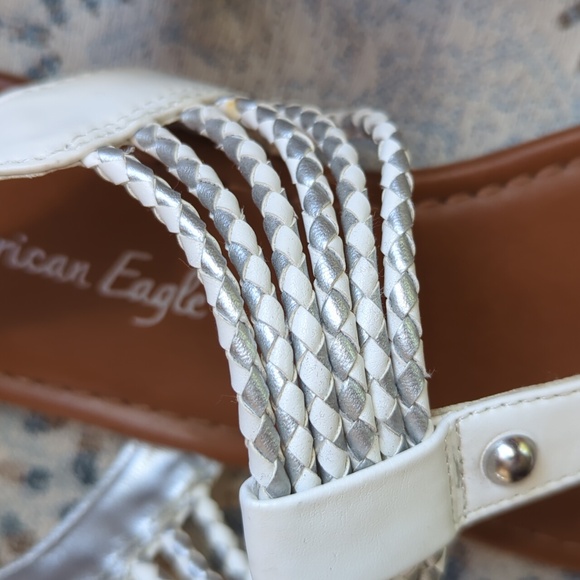 American Eagle Strappy Stud Thong Summer Sandals 8 White Silver - Picture 6 of 16